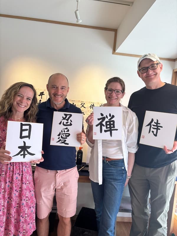 Our customers are enjoying a calligraphy experience.